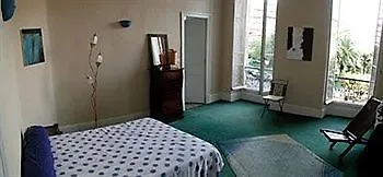 리비에라 스위트 B&B
